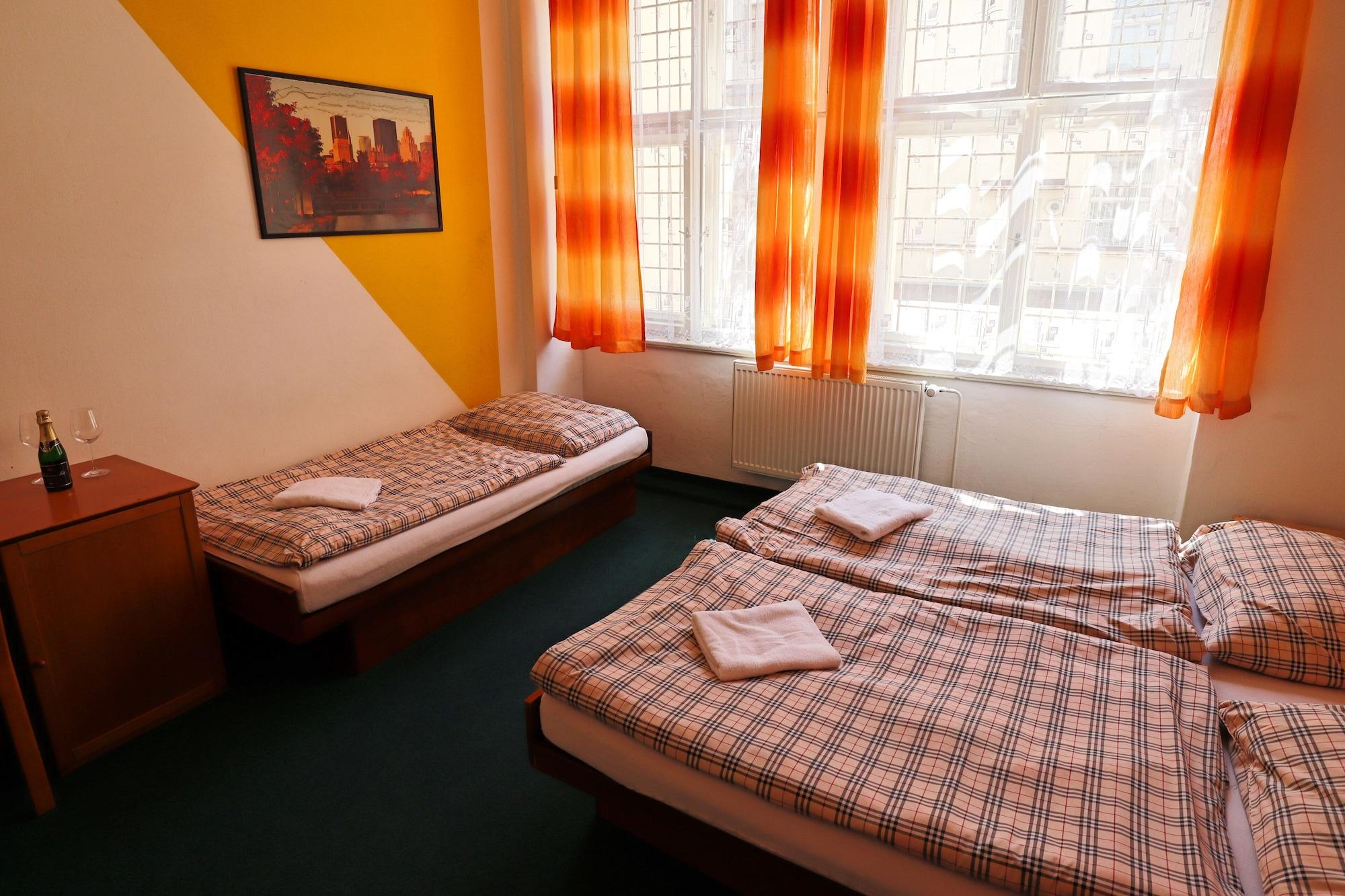 A Plus Hostel - Centrum Prag Exterior foto
