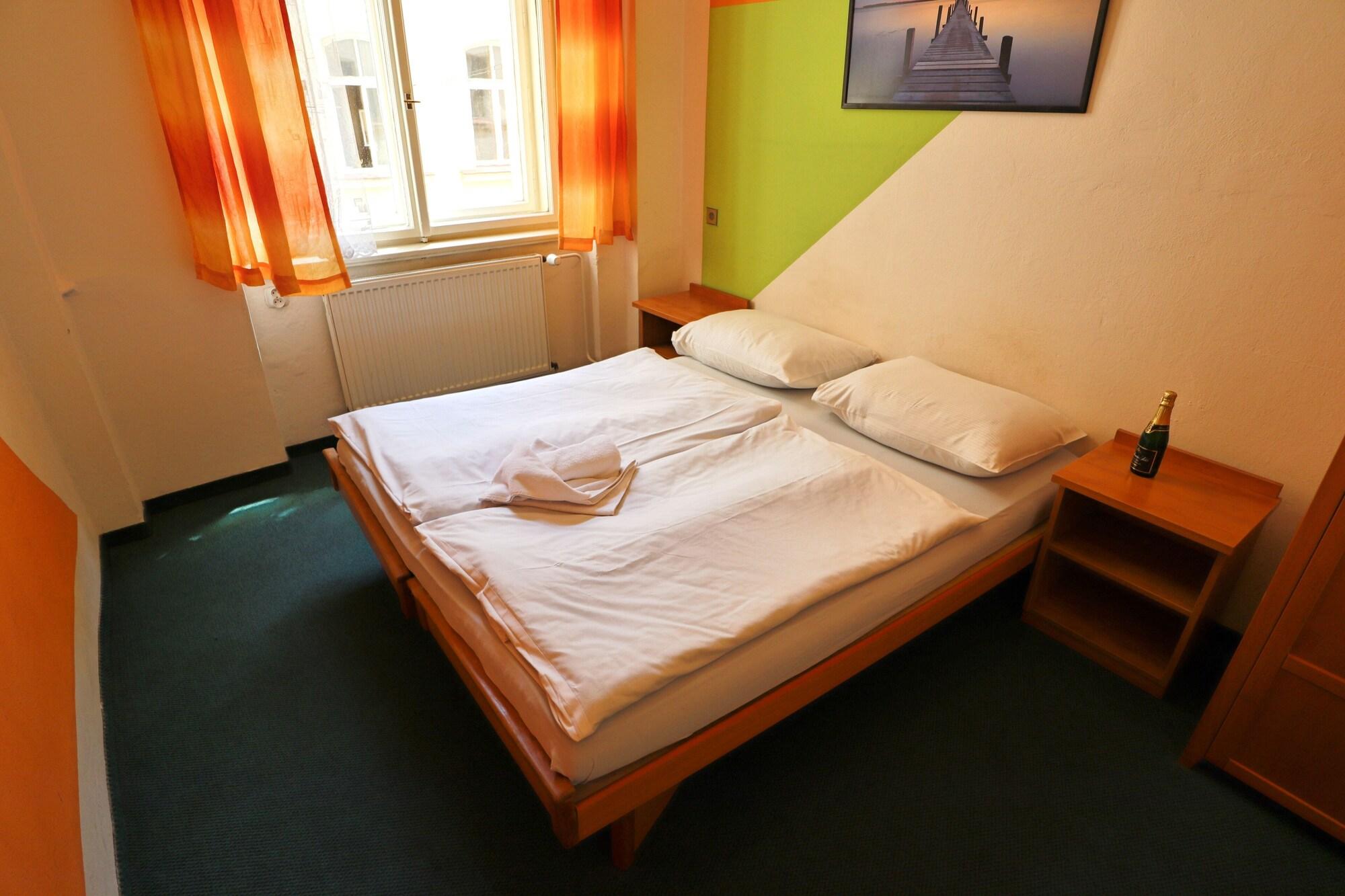 A Plus Hostel - Centrum Prag Exterior foto