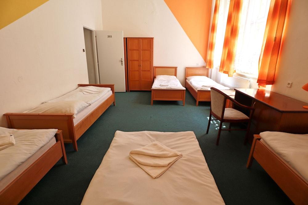 A Plus Hostel - Centrum Prag Exterior foto